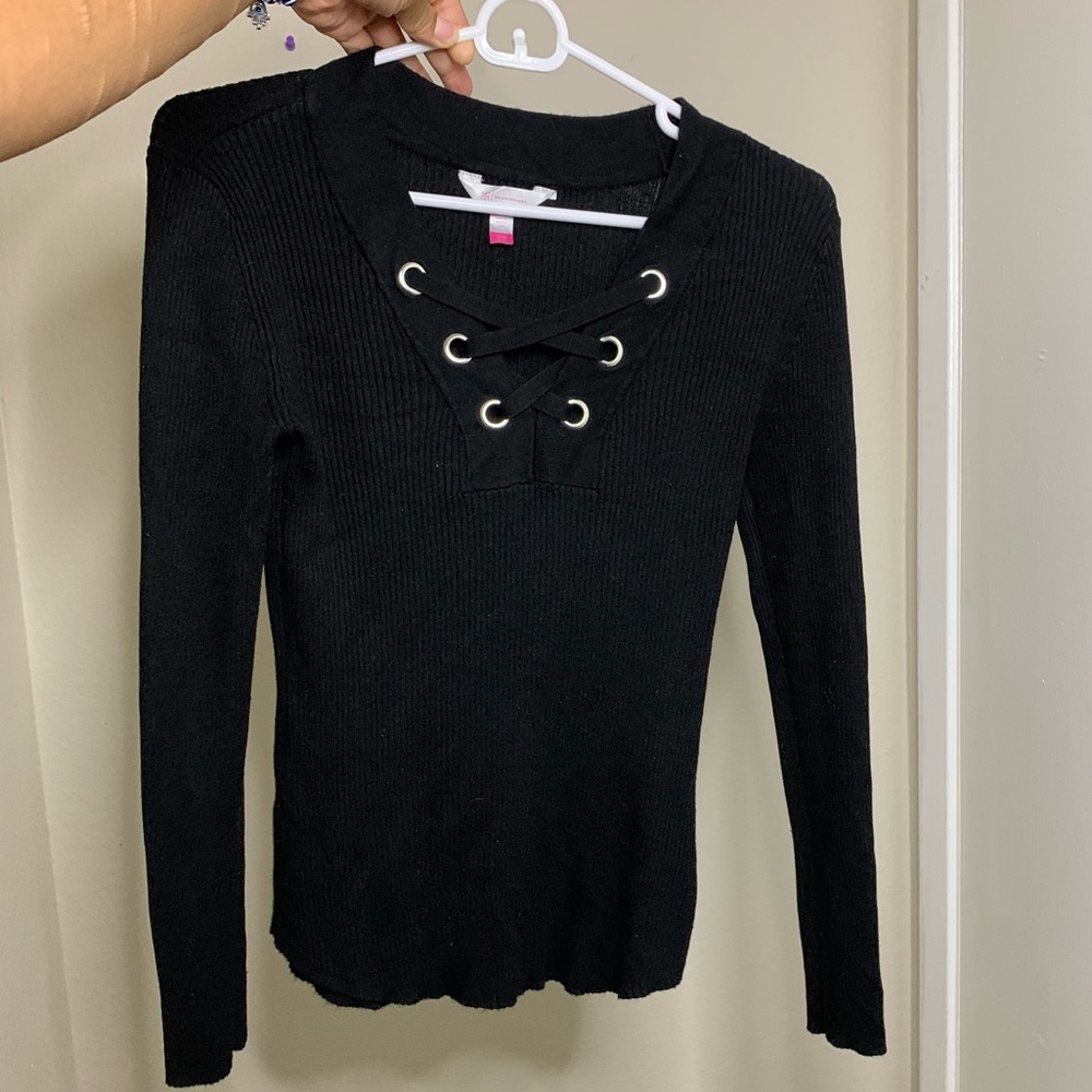Black cross cross top